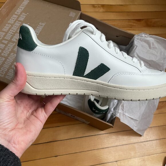 Veja shoes - Picture 2 of 3